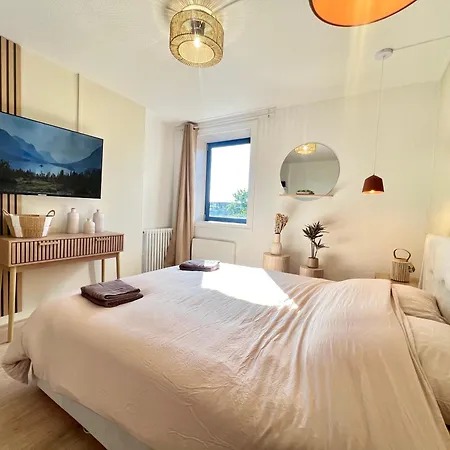 Le Scandinave Jolie Aux Portes Du Futuroscope *